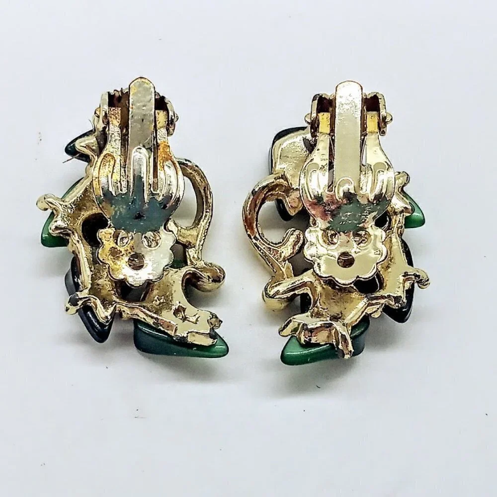 Vintage Green Faux Stone & Gold Finish Clip Earrings